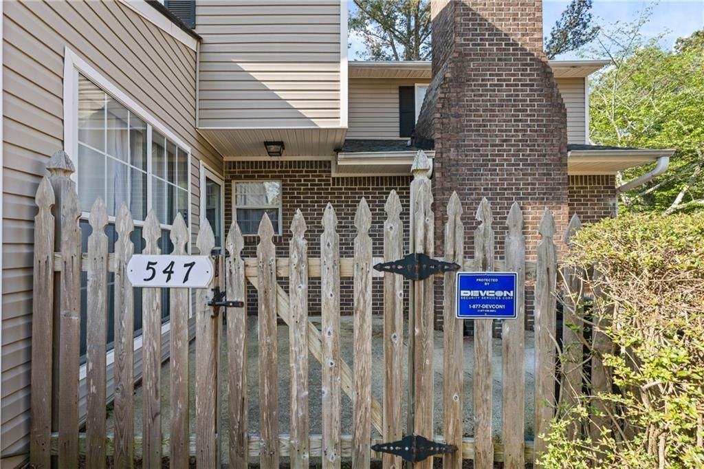 547 Picketts Bend Cir - Photo 2 of 20