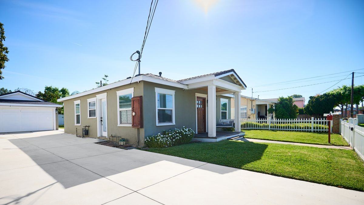 621 Hewitt St - Photo 4 of 11