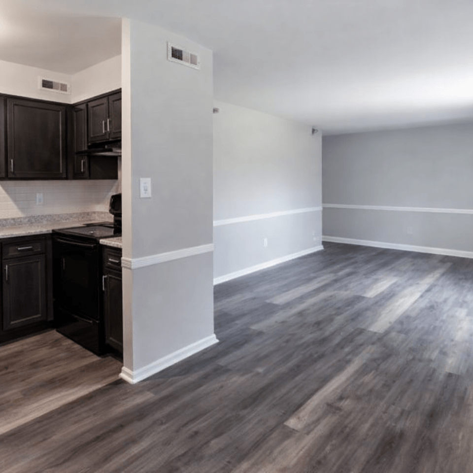 Pickwick Farms Apartments - Photo 2 of 50