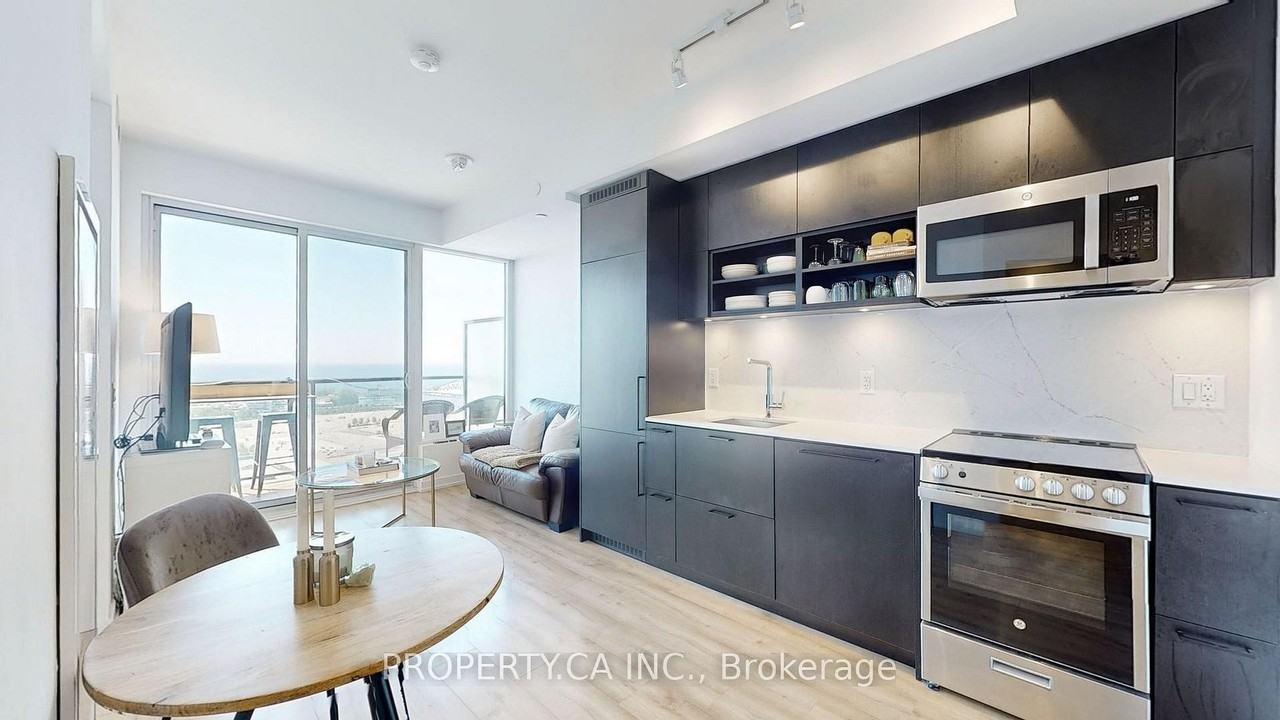 135 East Liberty Street #2012 - Photo 2 of 13