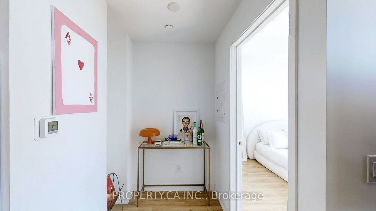135 East Liberty Street #2012 - Photo 3 of 13