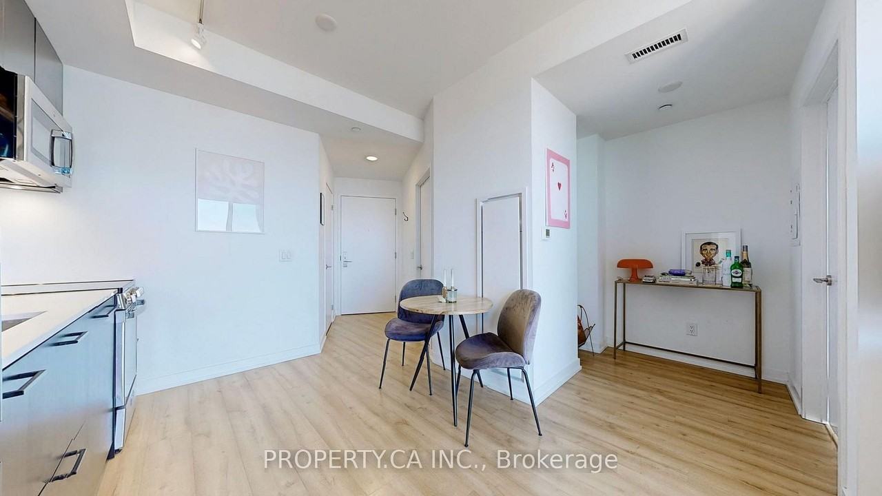 135 East Liberty Street #2012 - Photo 5 of 13