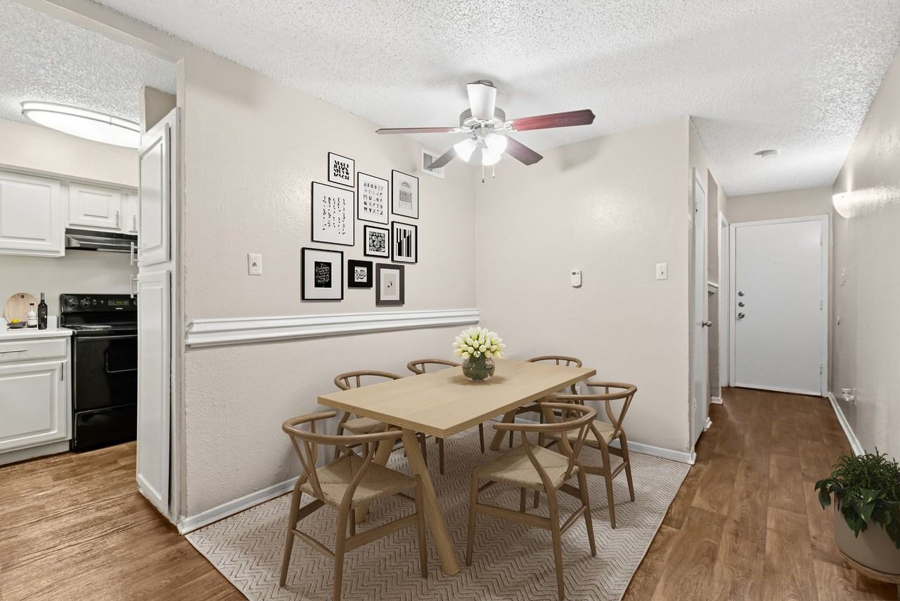 Noel on the Parkway - Photo 6 of 50