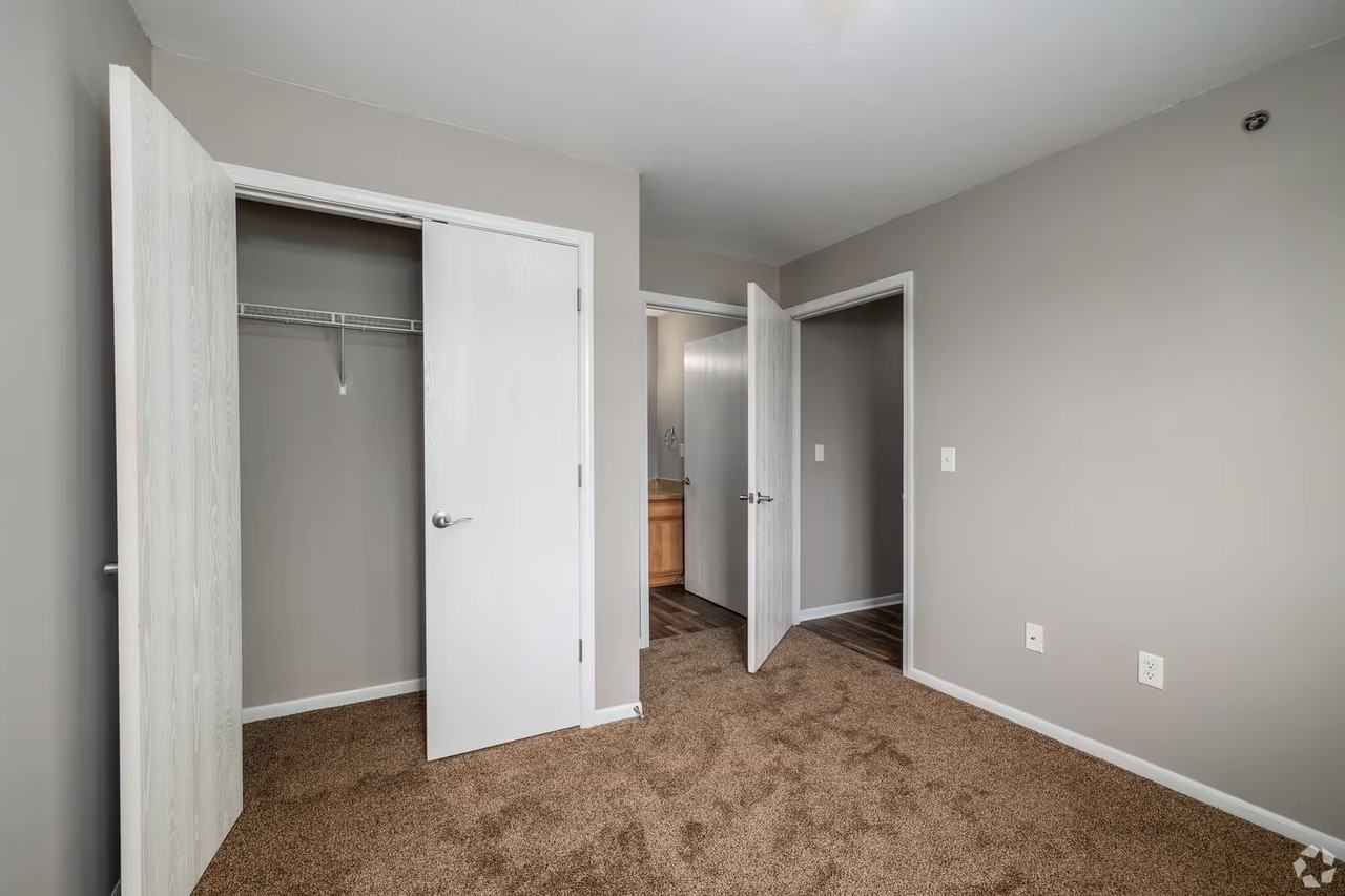 Crimson Villas - Photo 5 of 8