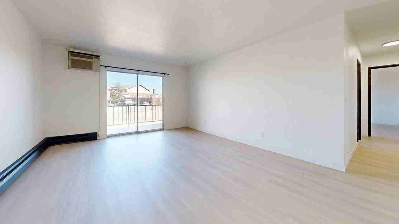 215 E Arbor (Bismarck,ND) - Photo 2 of 9