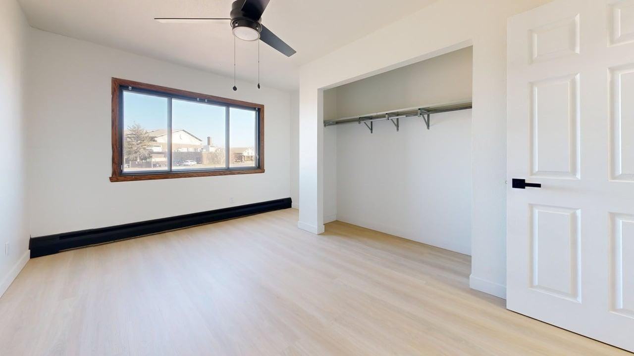 215 E Arbor (Bismarck,ND) - Photo 7 of 9