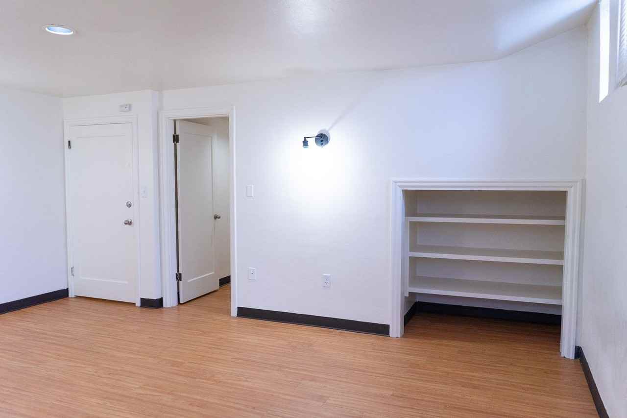 The Interurban Apartments - Photo 4 of 30