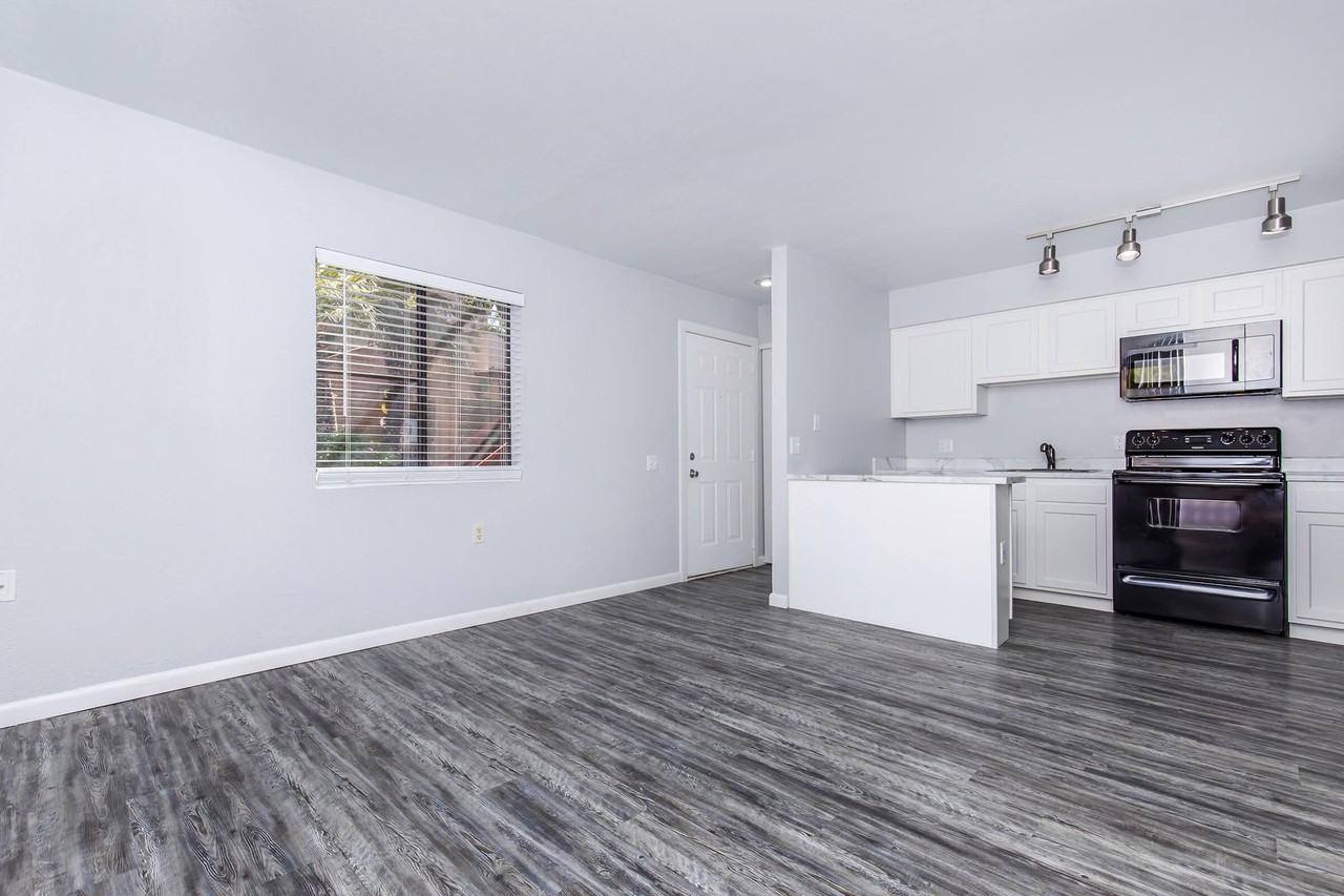 Nine90 - Photo 3 of 25