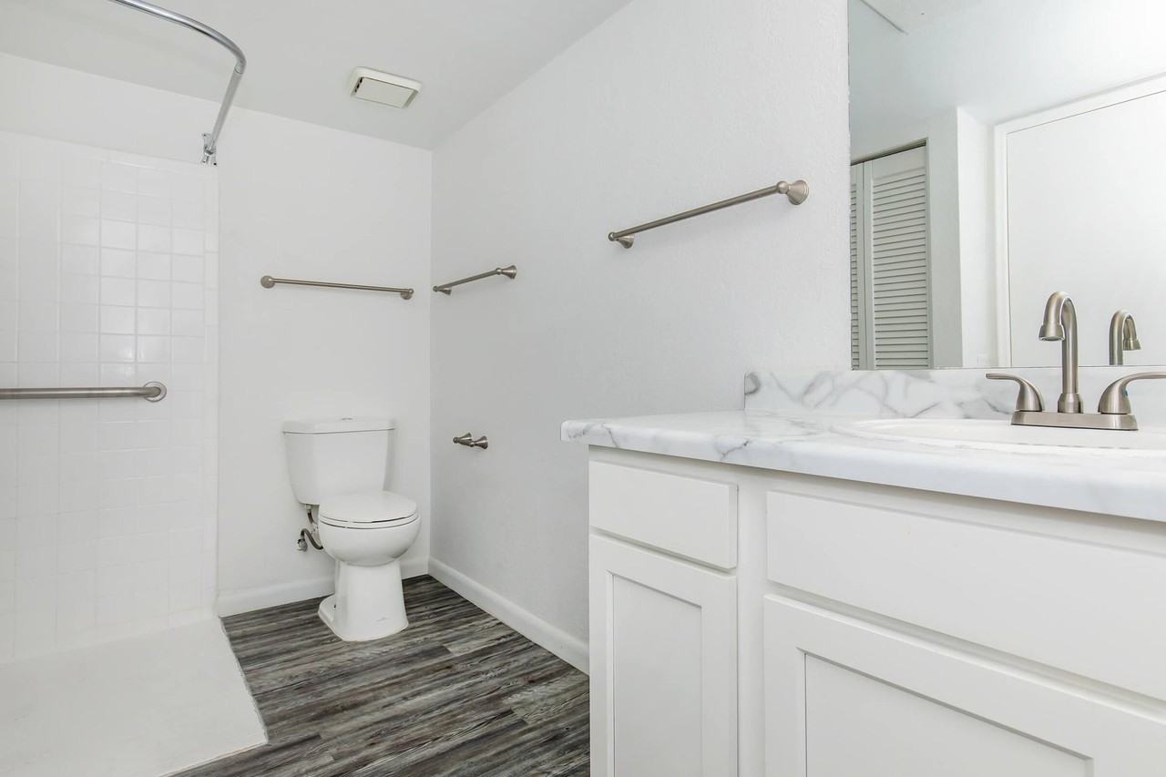 Nine90 - Photo 6 of 25