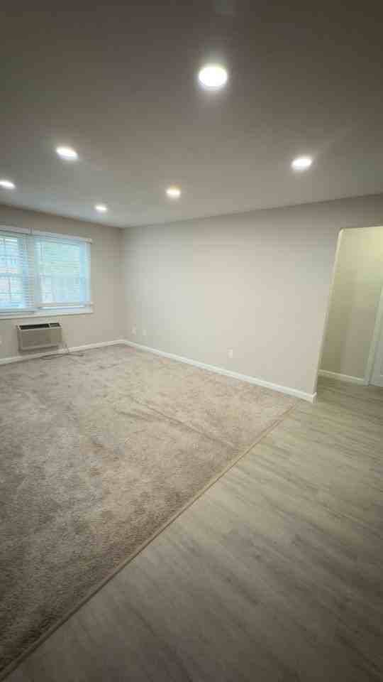 Ridgewood Apartments Gardner - Photo 3 of 16