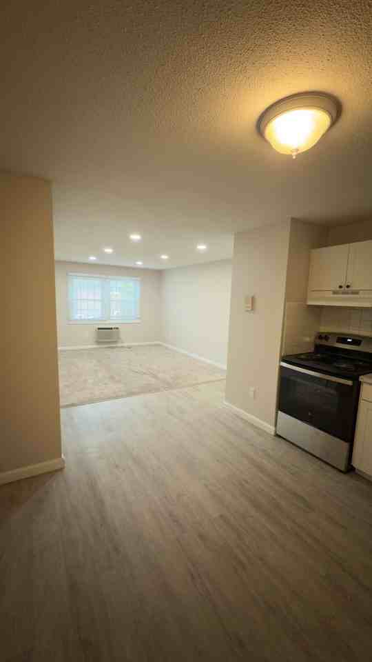 Ridgewood Apartments Gardner - Photo 4 of 16