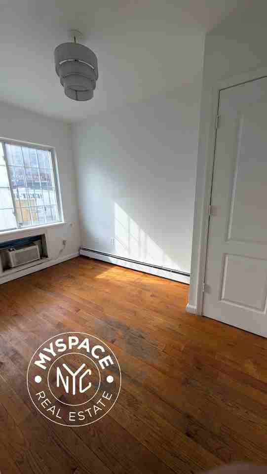 39 Rockaway Ave #2 - Photo 3 of 16
