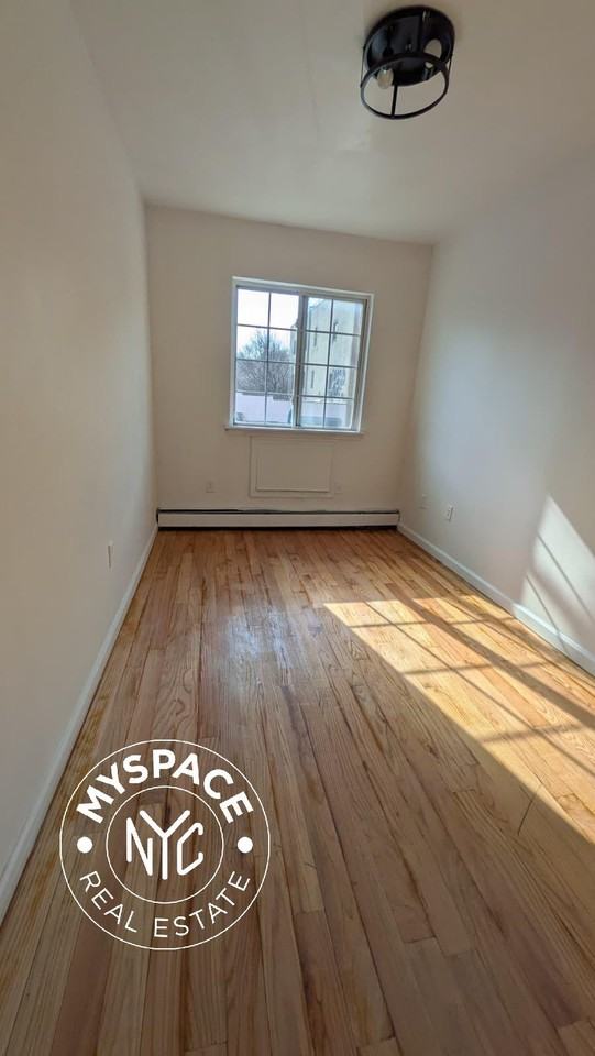 39 Rockaway Ave #2 - Photo 6 of 16