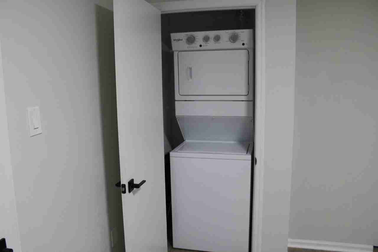 East Browning Apts - Photo 6 of 22