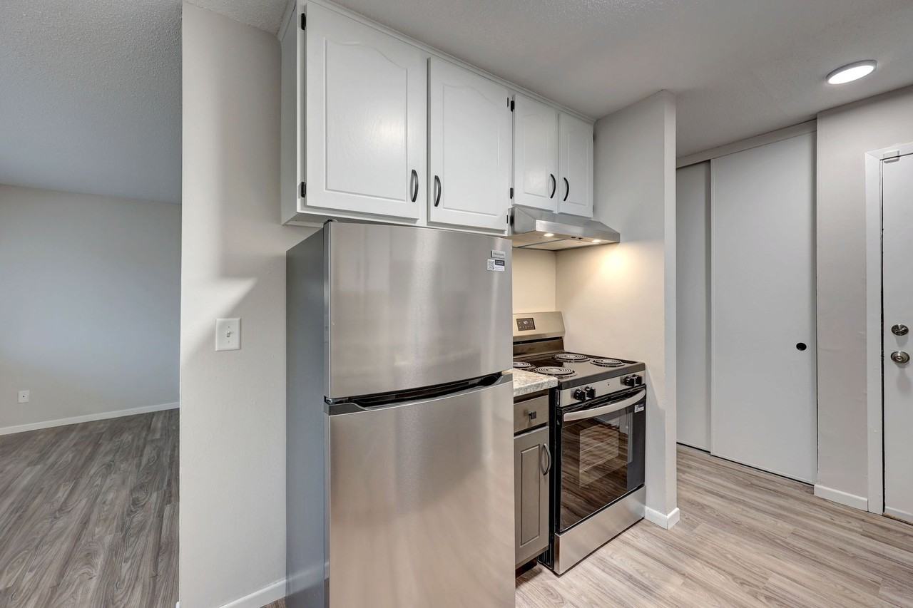 Royal Oaks - Photo 3 of 50