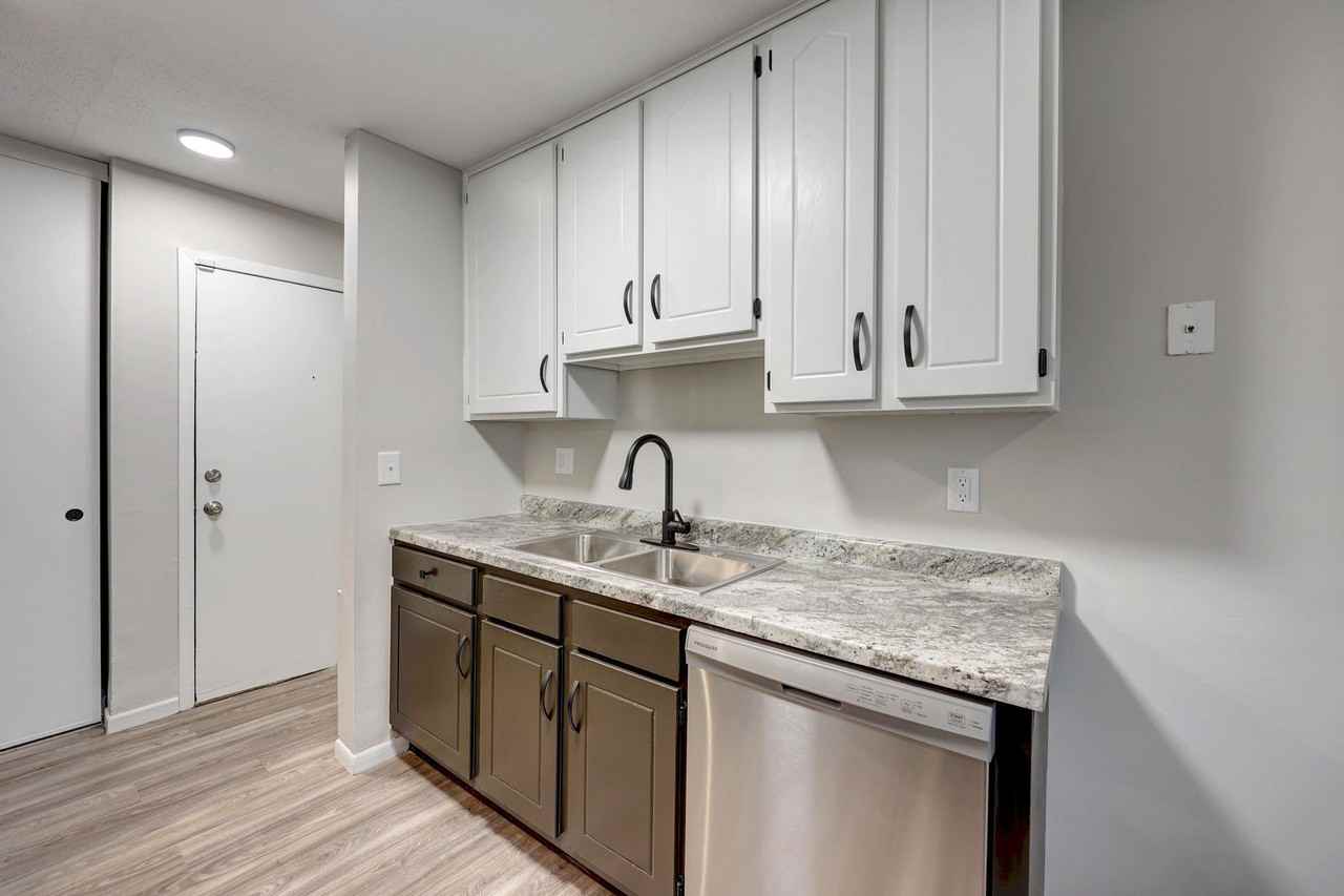 Royal Oaks - Photo 4 of 50