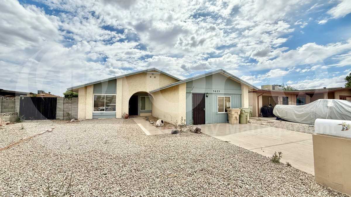 5625 W Campo Bello Dr - Photo 2 of 24