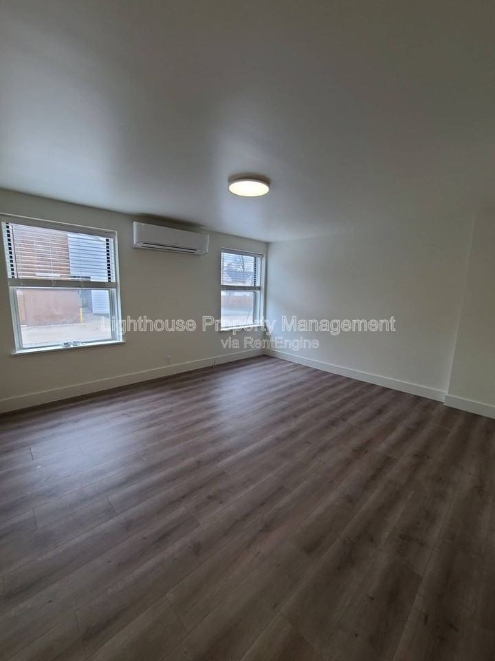 917 Pearl St #15 - Photo 4 of 10