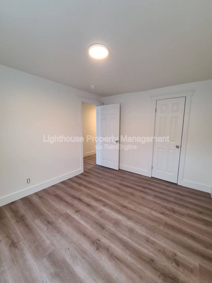 917 Pearl St #15 - Photo 5 of 10