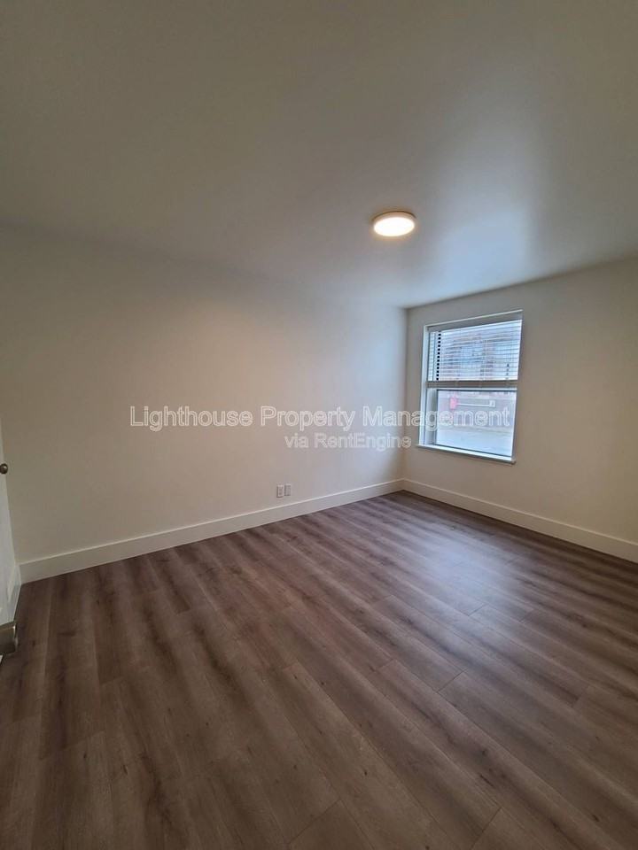 917 Pearl St #15 - Photo 6 of 10