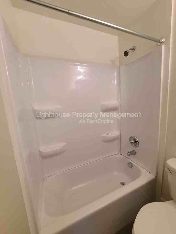 917 Pearl St #15 - Photo 7 of 10