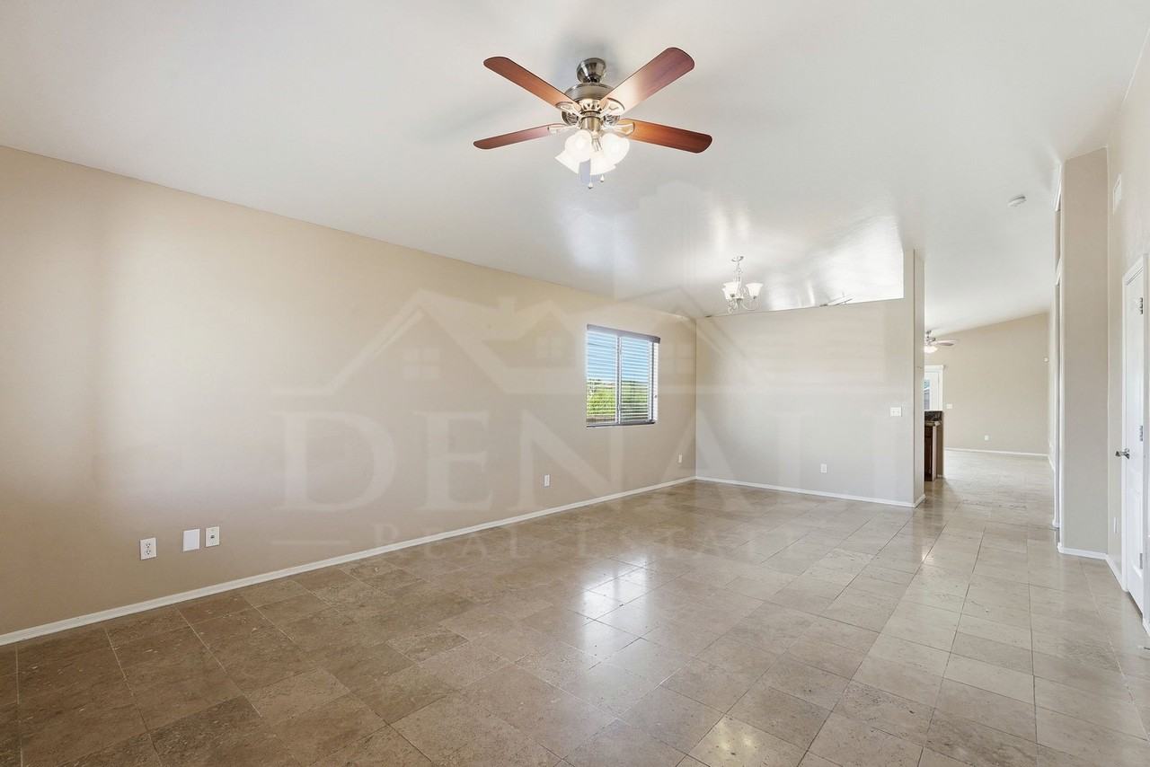 2339 W Dillon Rd - Photo 3 of 35