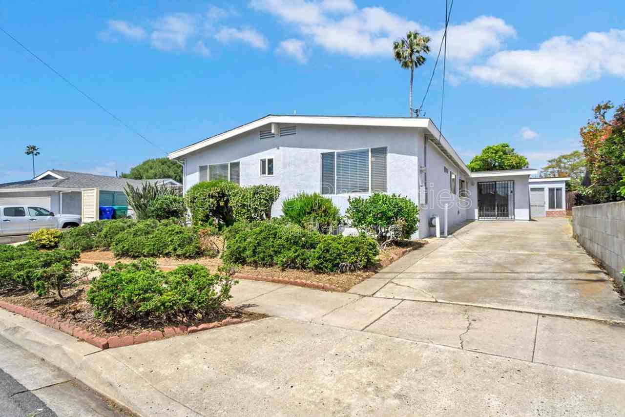 4722 Mount La Palma Dr - Photo 4 of 40