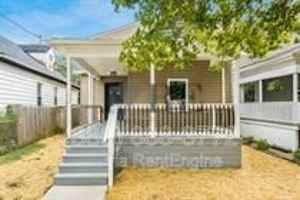 featured image of 429 E Mithoff St