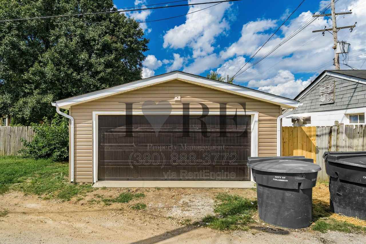 429 E Mithoff St - Photo 4 of 38