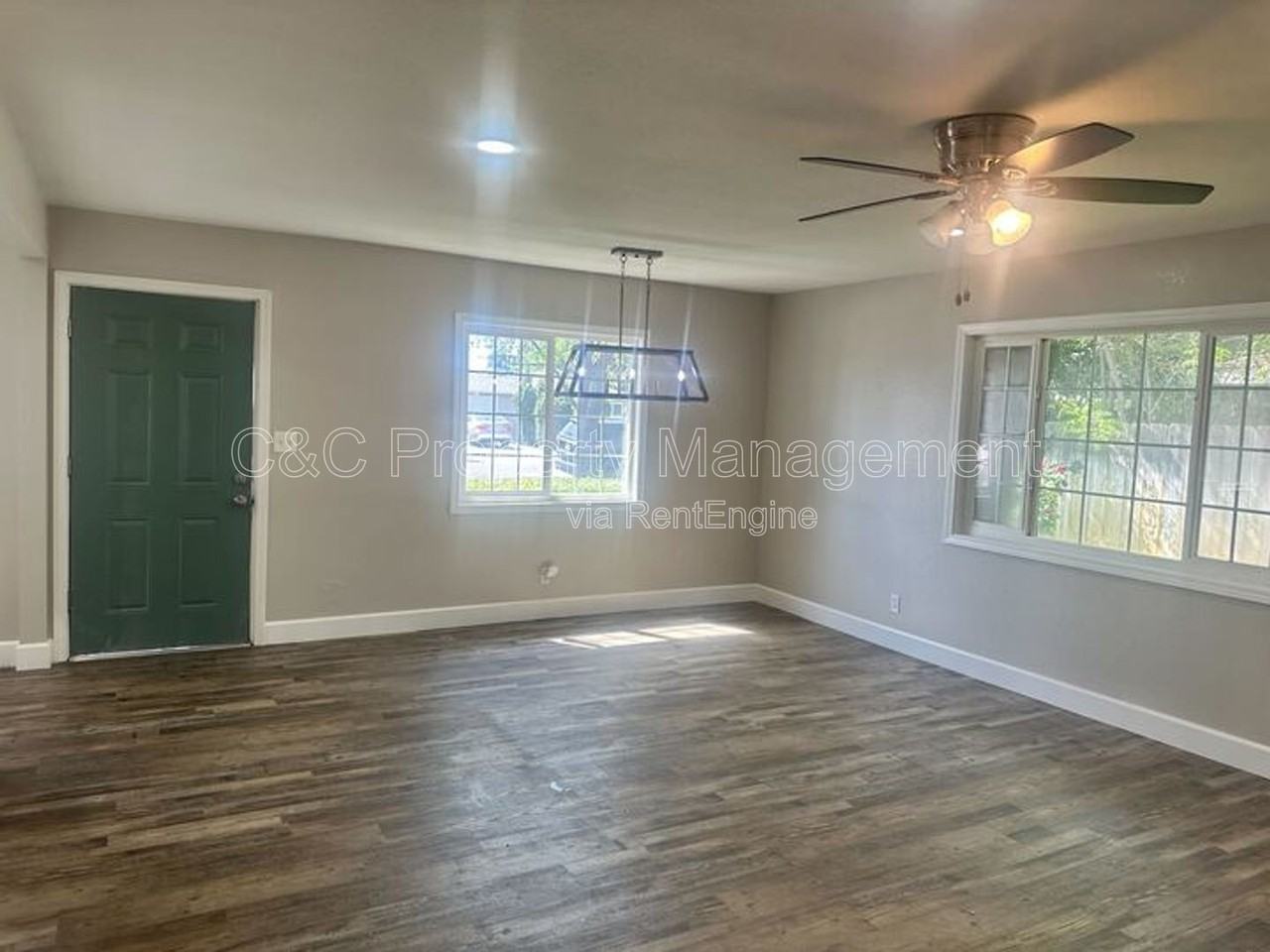 5625 E Bellaire Way - Photo 5 of 19