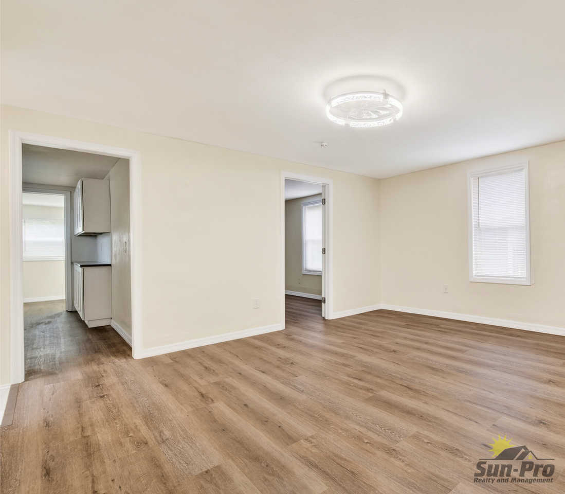 213 Live Oak Ave #B