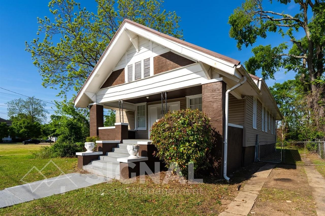 512 1st St N - Photo 3 of 25