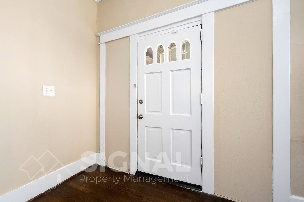 512 1st St N - Photo 5 of 25