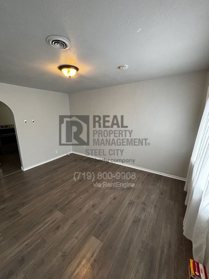 1428 E Orman Ave - Photo 2 of 16