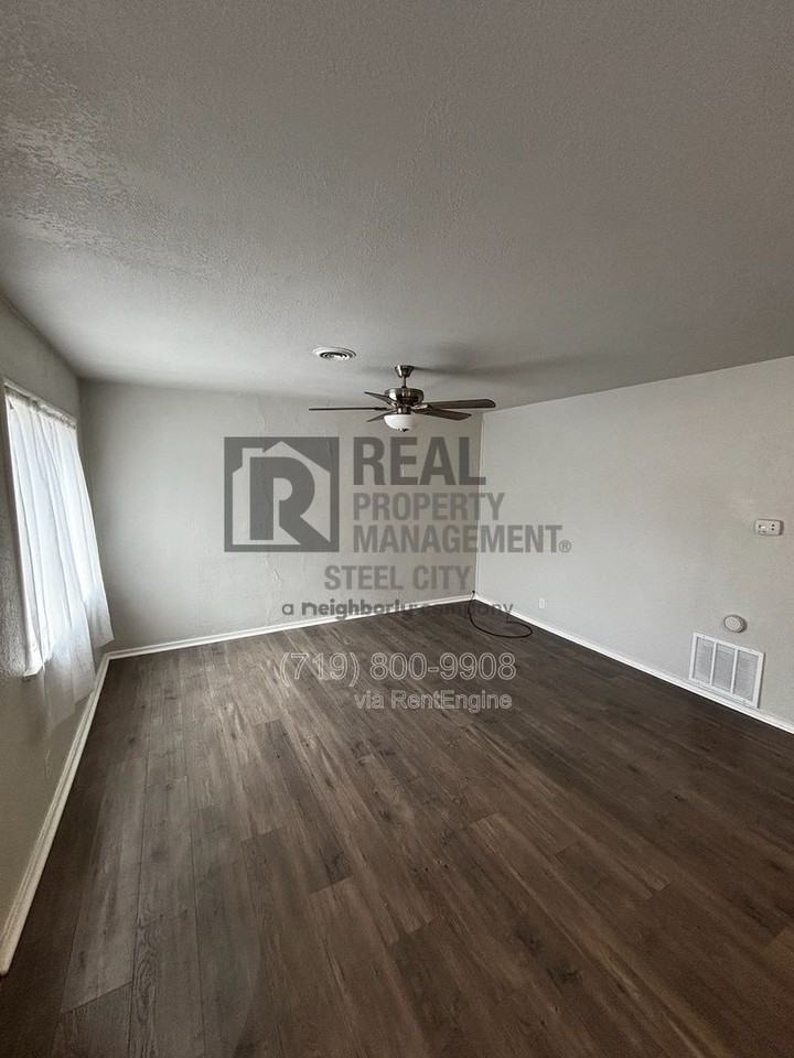 1428 E Orman Ave - Photo 3 of 16