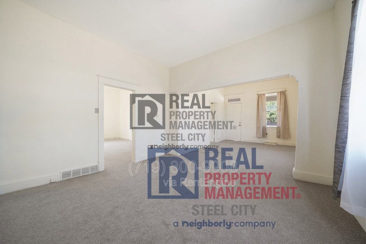 300 Clark St #A - Photo 4 of 8