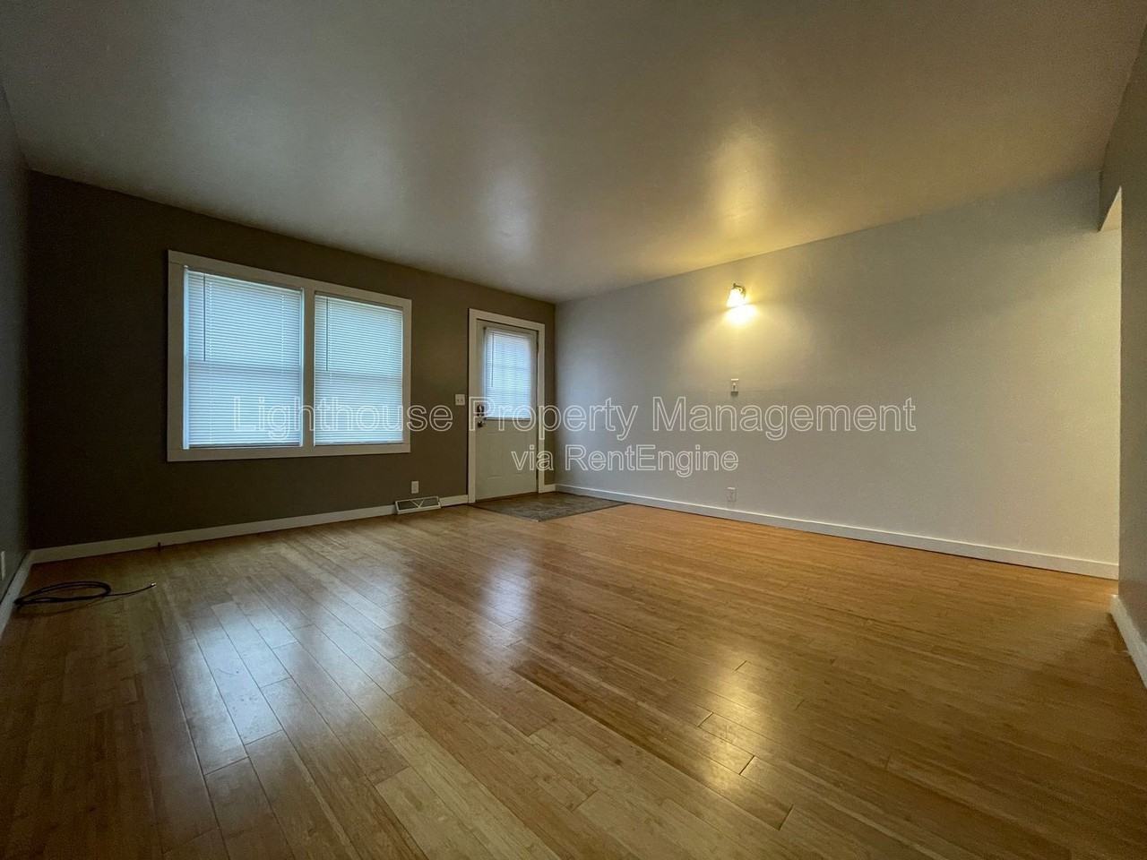 1471 Brookmark St Se - Photo 4 of 27