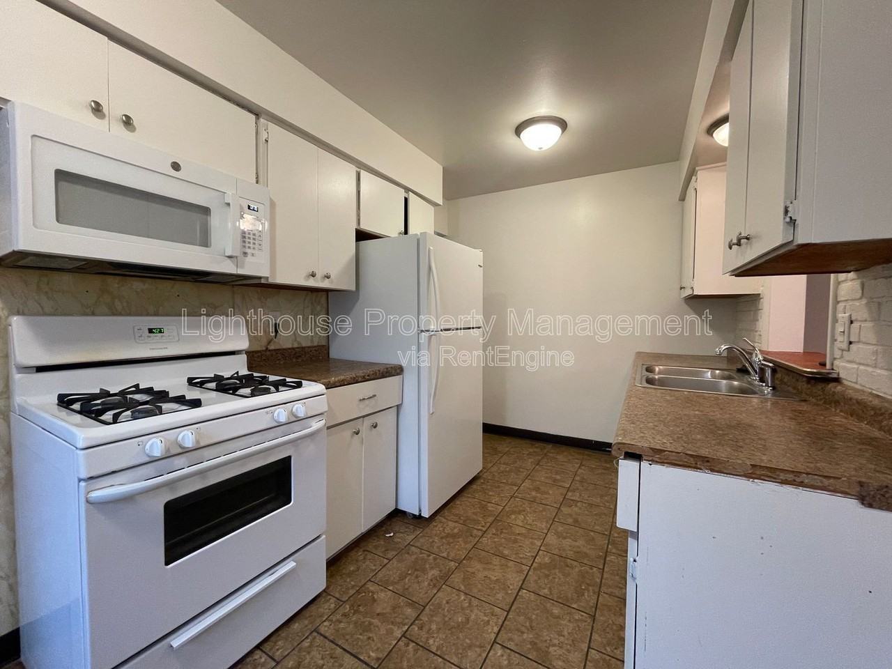 1471 Brookmark St Se - Photo 6 of 27