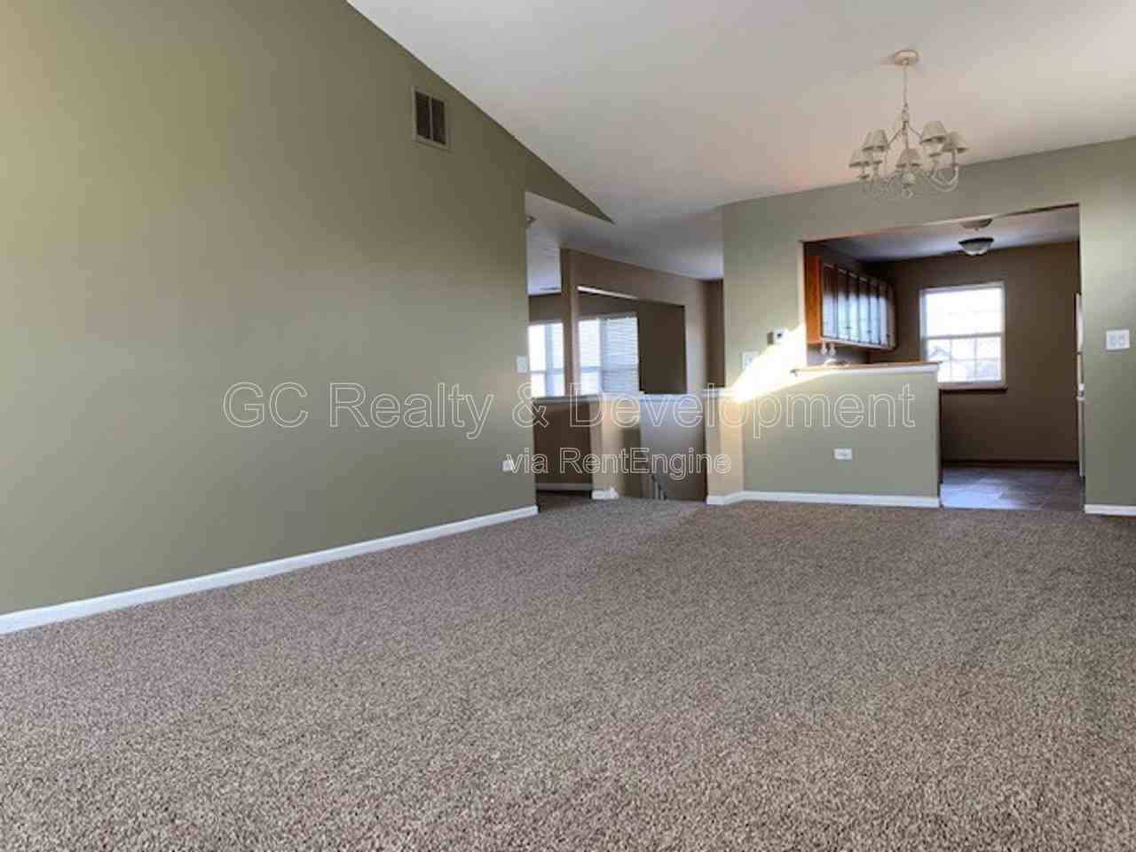 632 Chelsea Ct - Photo 4 of 16