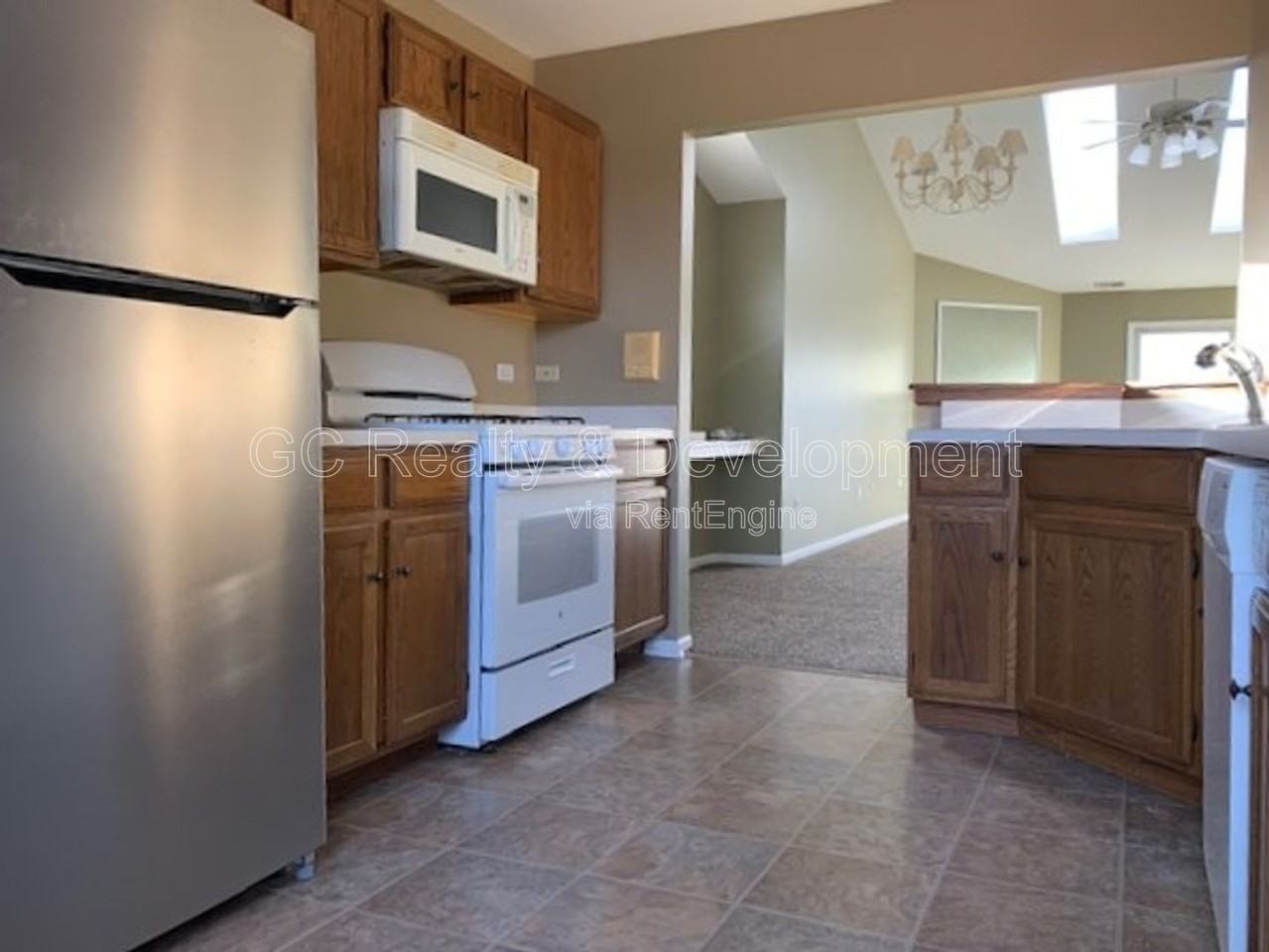 632 Chelsea Ct - Photo 5 of 16