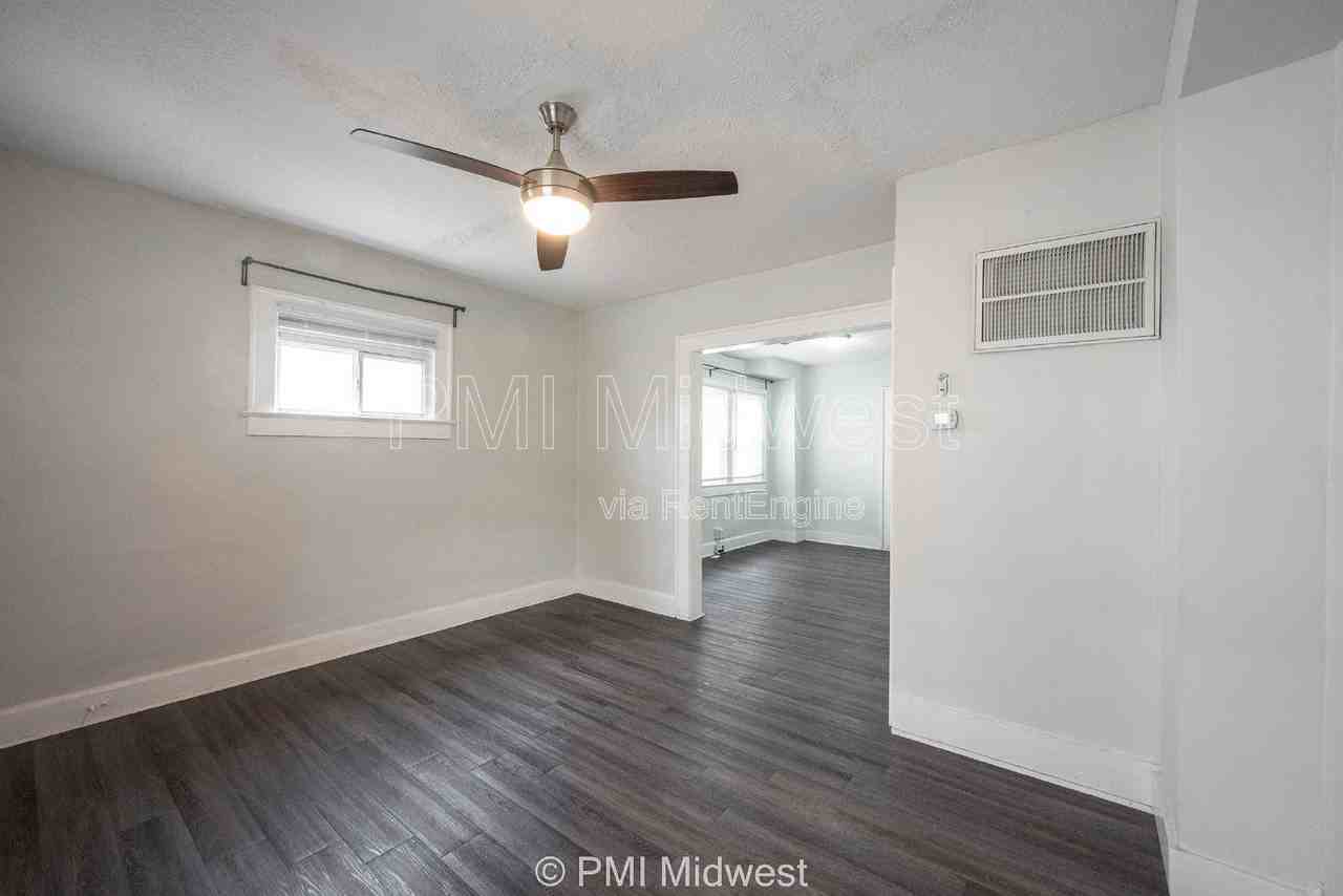 944 E Minnesota St - Photo 6 of 30