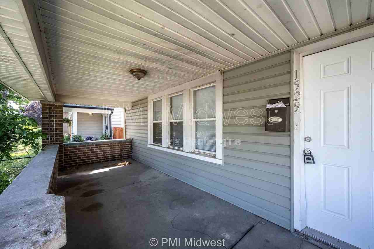 1529 E Ohio St - Photo 2 of 31