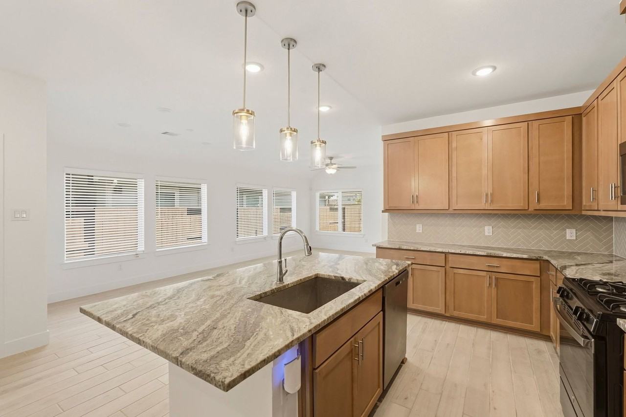 10035 Crescendo Way - Photo 4 of 25