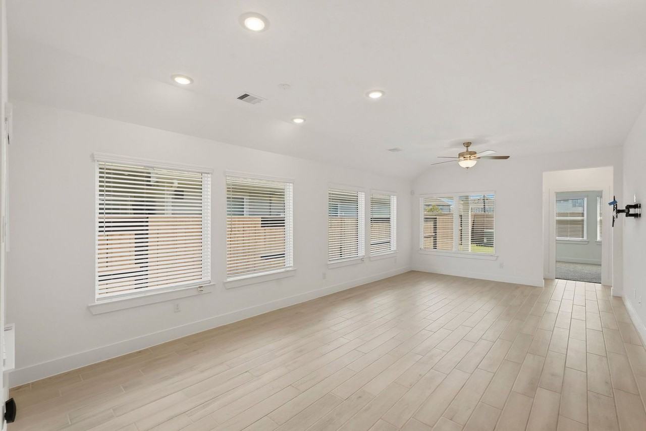 10035 Crescendo Way - Photo 5 of 25