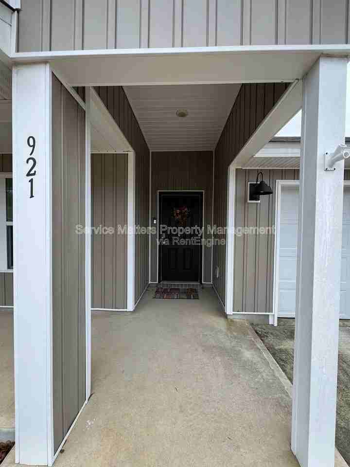 921 Lovebird Ct - Photo 3 of 33