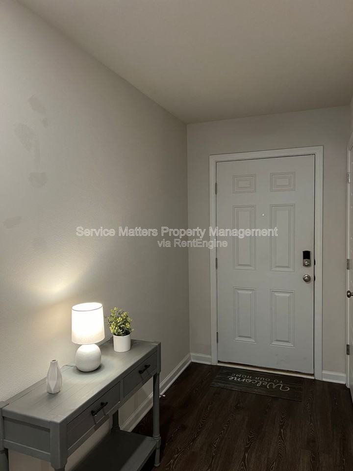 921 Lovebird Ct - Photo 5 of 33