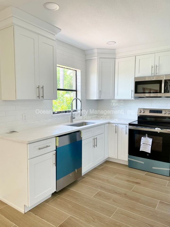 724 Sunset Cv - Photo 6 of 16