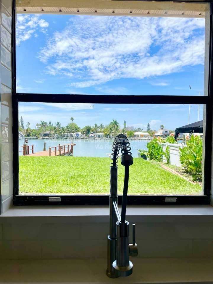 724 Sunset Cv - Photo 7 of 16