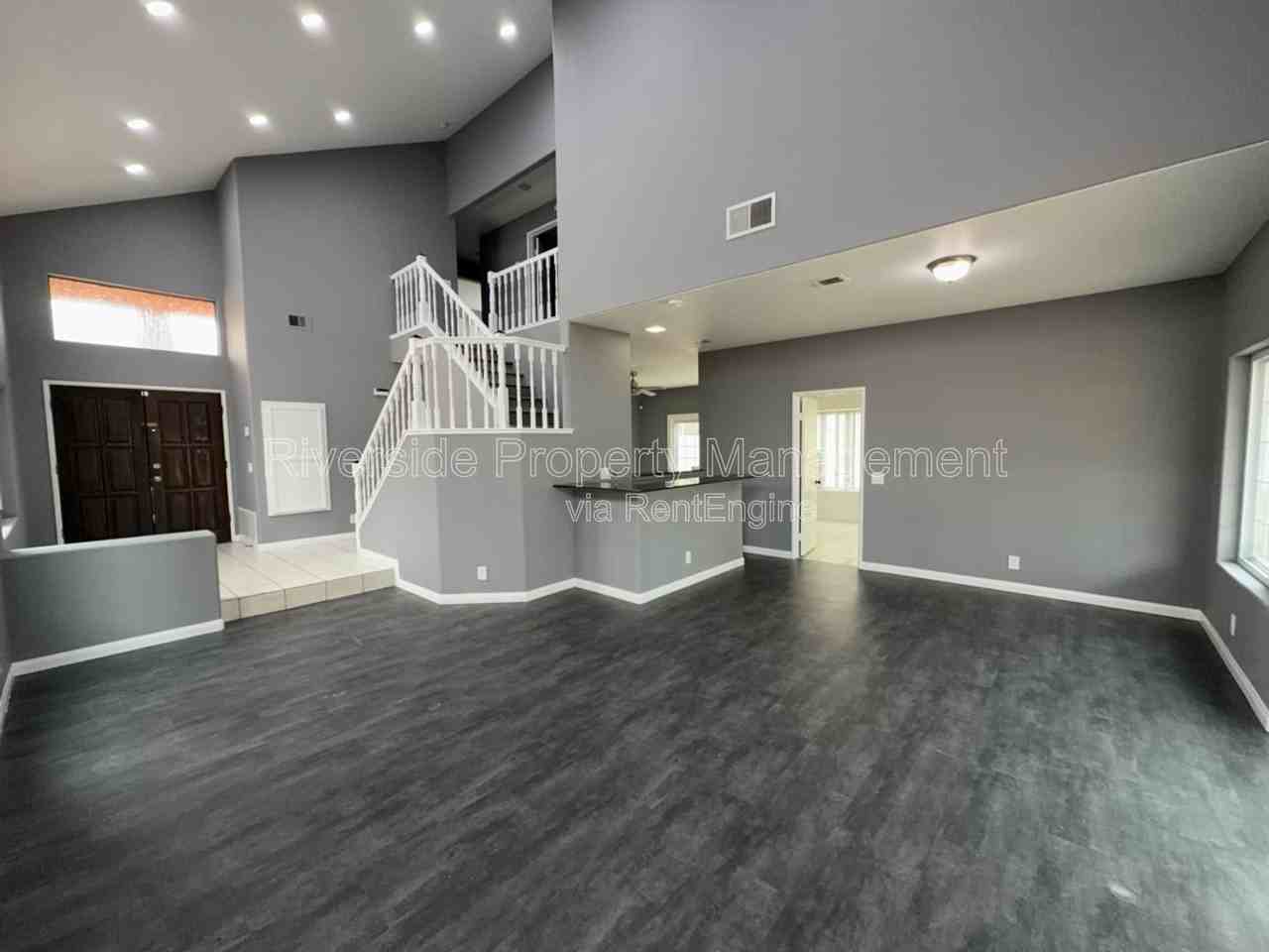 16642 War Cloud Dr - Photo 4 of 35