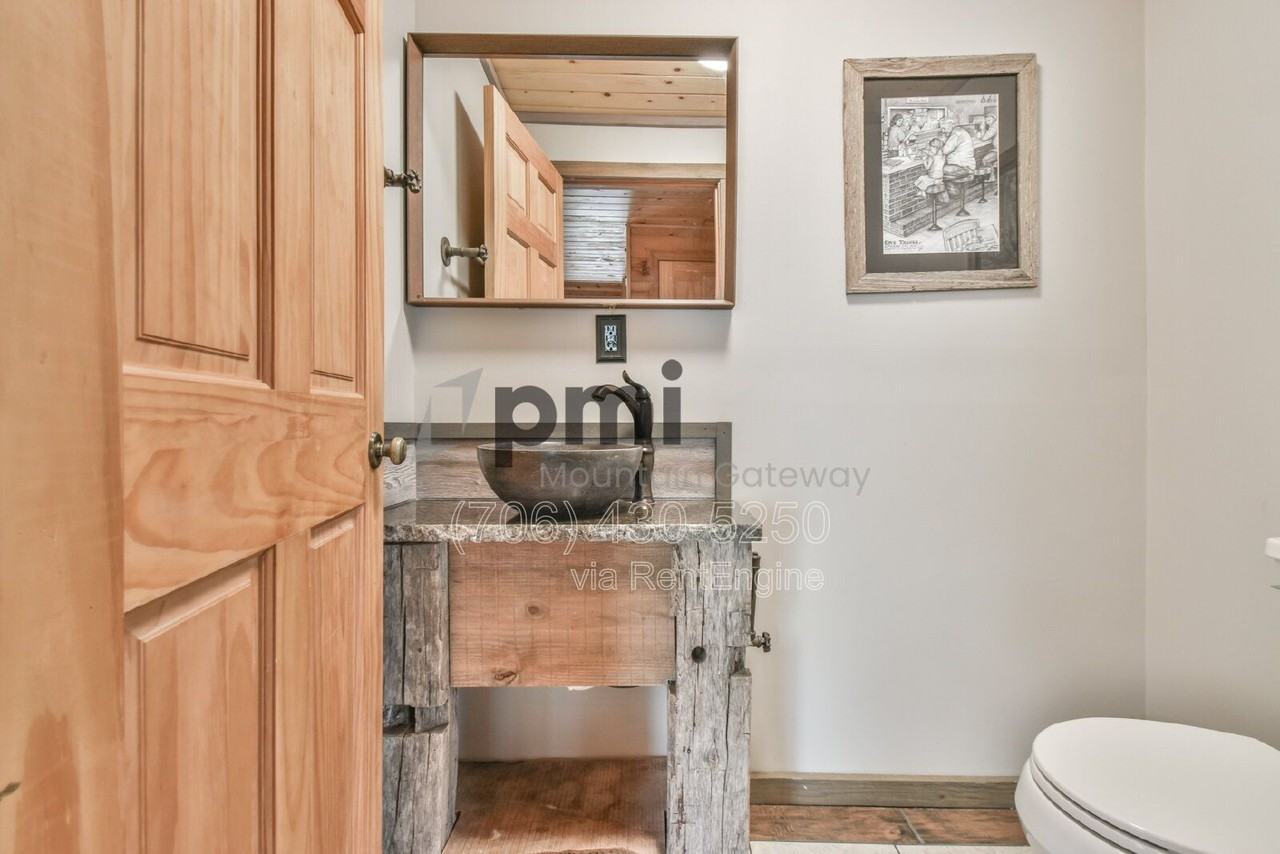 230 Silver Maple Ln - Photo 7 of 32